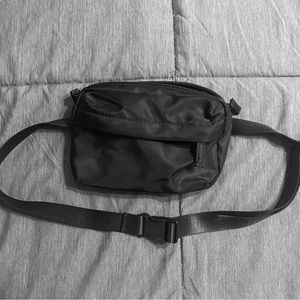 Black DSG (Dick Sporting Goods) belt bag